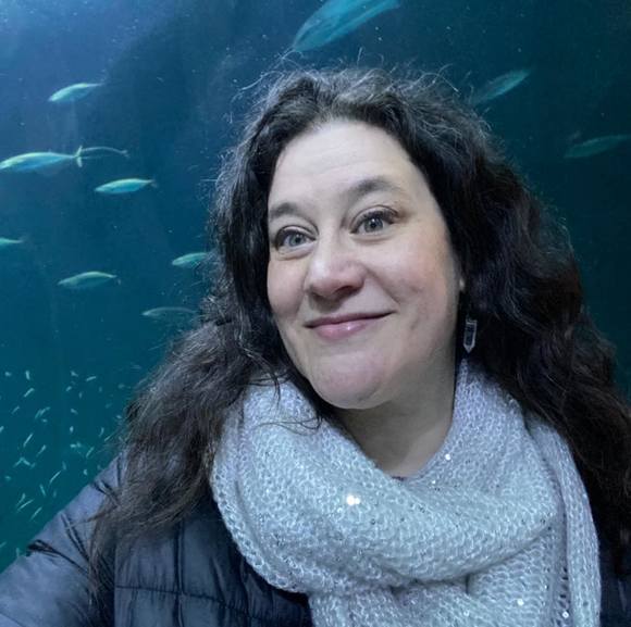 Meet your Posher, Debbie - Picture 1 of 1